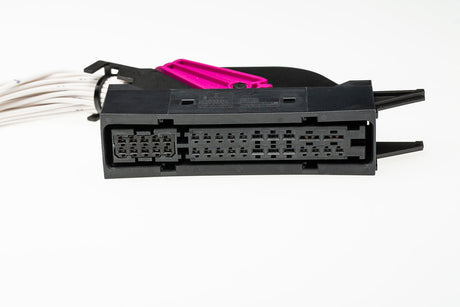 SOUND UP Univeral T-Harness to by-pass original BOSE or BURMESTER 32 Pin Connector (SUWKPTU32P)