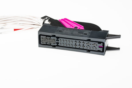 SOUND UP Univeral T-Harness to by-pass original BOSE or BURMESTER 38 Pin Connector (SUWKPTU38P)